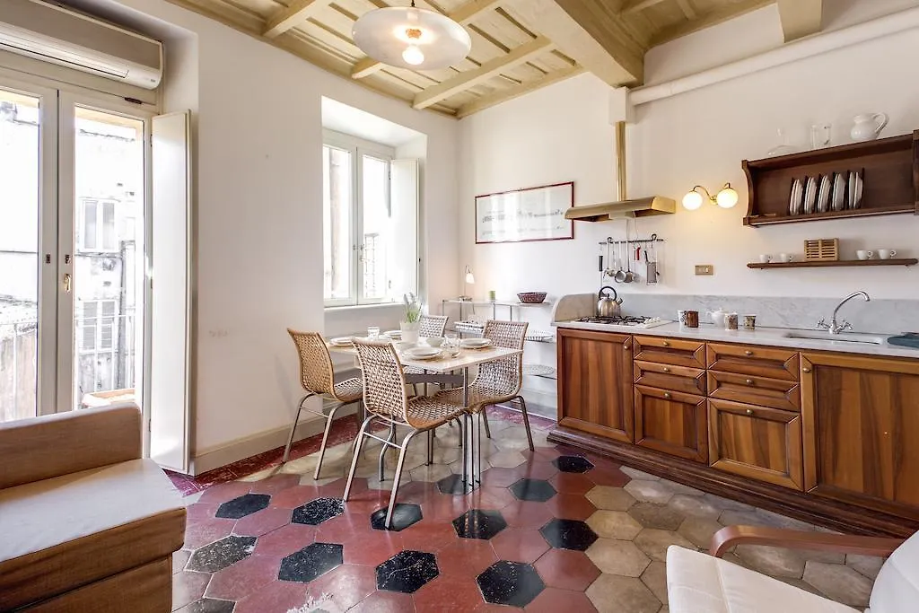 Ground Floor Trastevere Rome Apartment