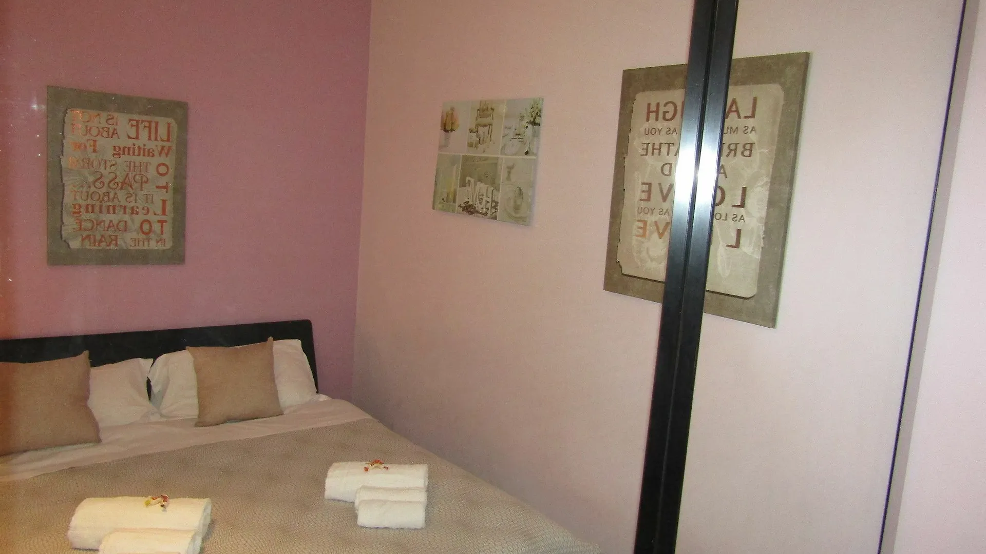 Ground Floor Trastevere Rome 0*,  Italy
